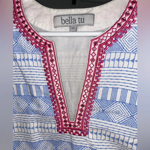 Bella Tu Embellished Embroidered Boho Dress Size XS Blue White Pink Preppy - Picture 4 of 9